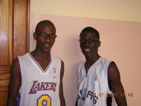 BEBE GORA AK MAKHOU